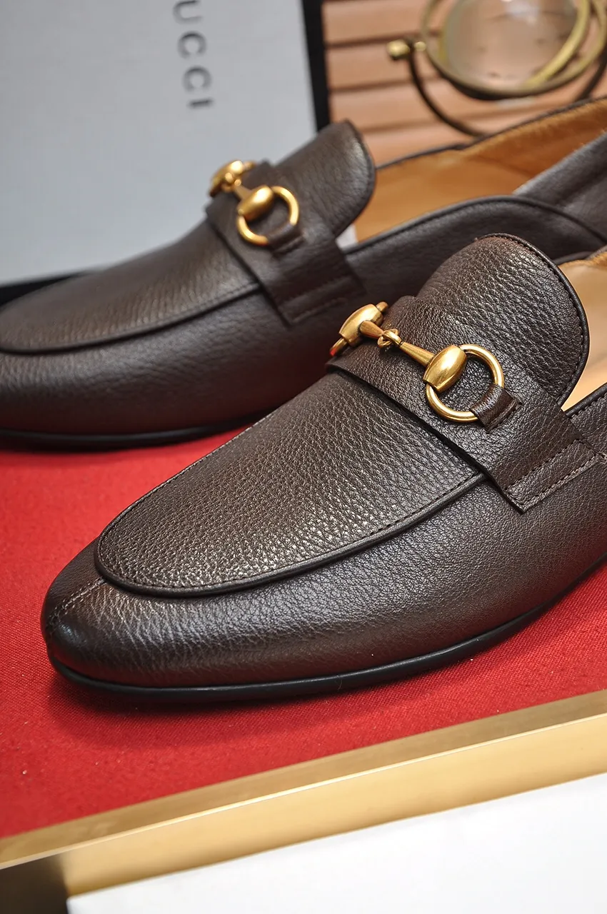 Men's shoes 💰520💶【GUCCI】 (High-end Niuli) New 🍀Gucci* - top version Gucci Peas shoes! Made of imported original cowhide, the inner top layer is comfortable cowhide lining! Original wear-resistant rubber outsole! High quality products! Code number 38-44!